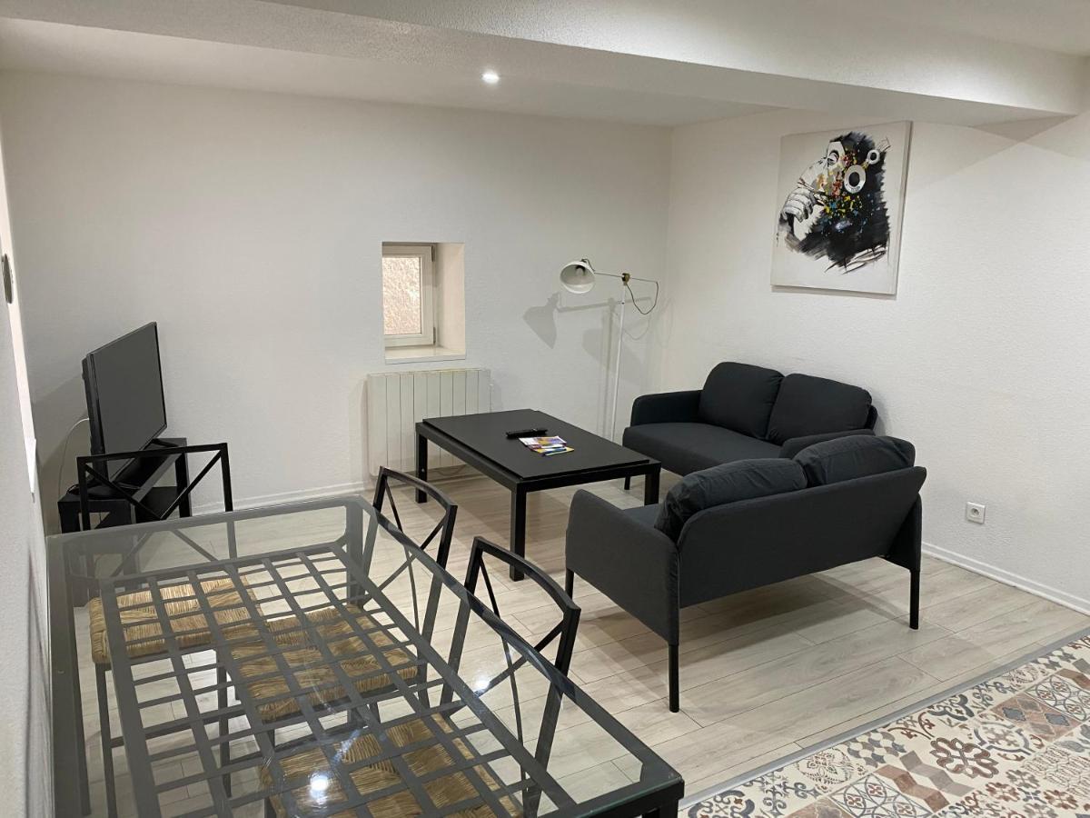 Appartement 2Eme Etage 42M2 Hyper Centre Ville / Parking Gratuit Riom Kültér fotó