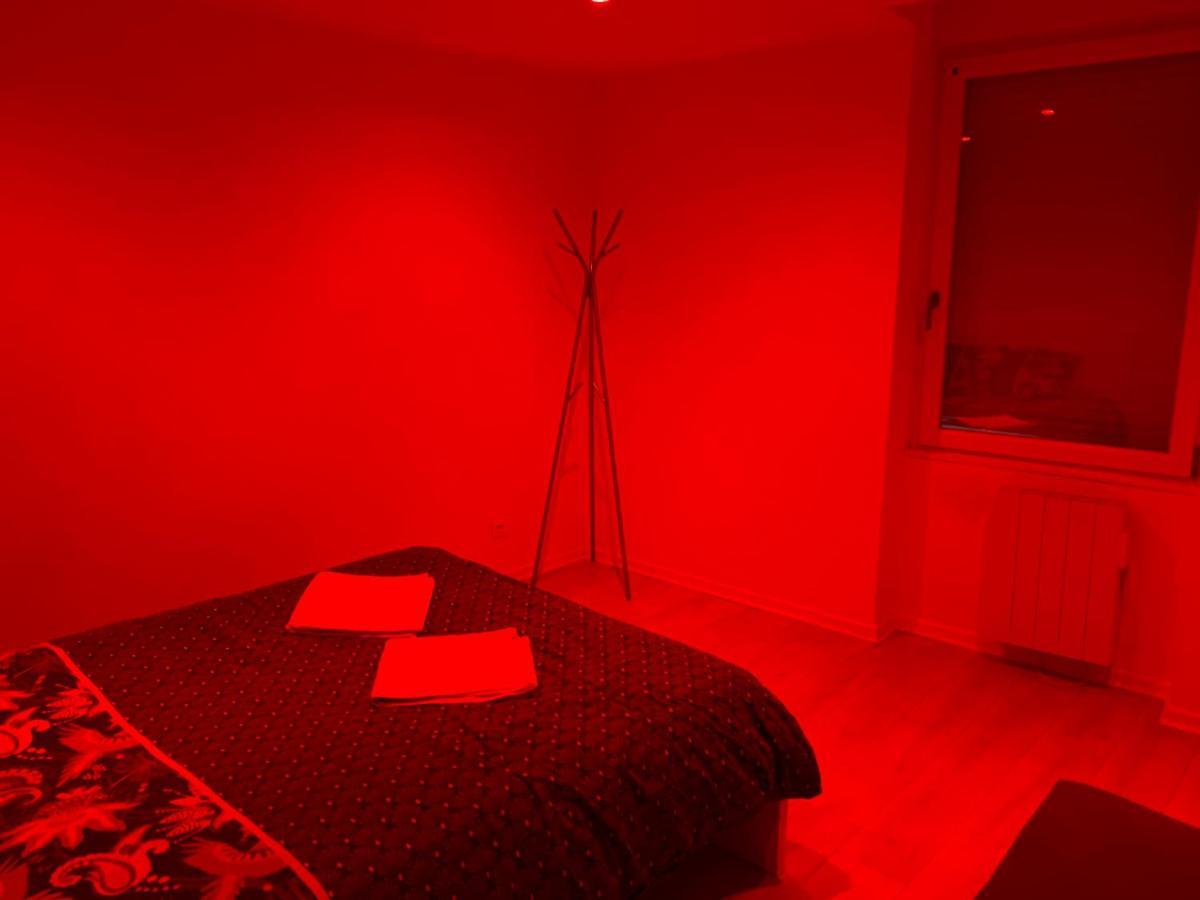 Appartement 2Eme Etage 42M2 Hyper Centre Ville / Parking Gratuit Riom Kültér fotó