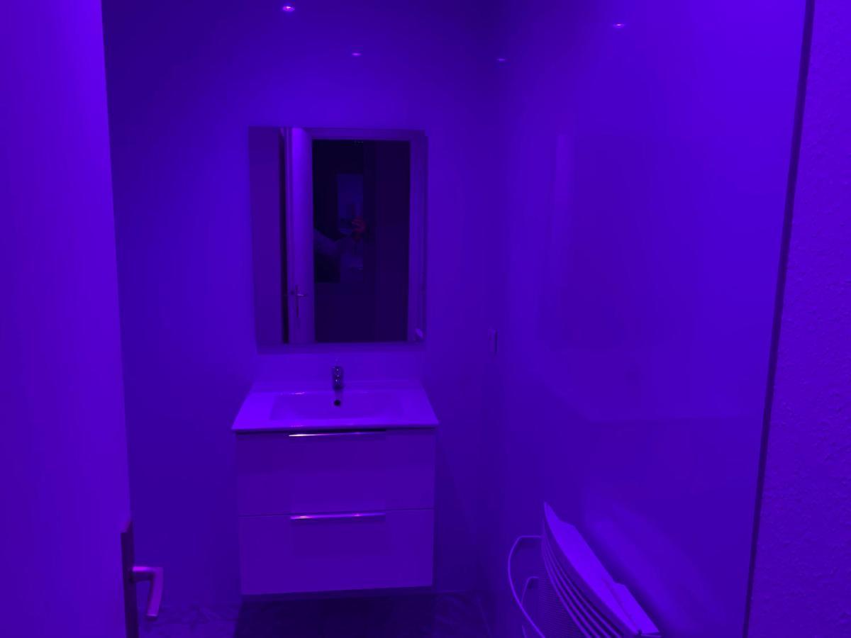 Appartement 2Eme Etage 42M2 Hyper Centre Ville / Parking Gratuit Riom Kültér fotó